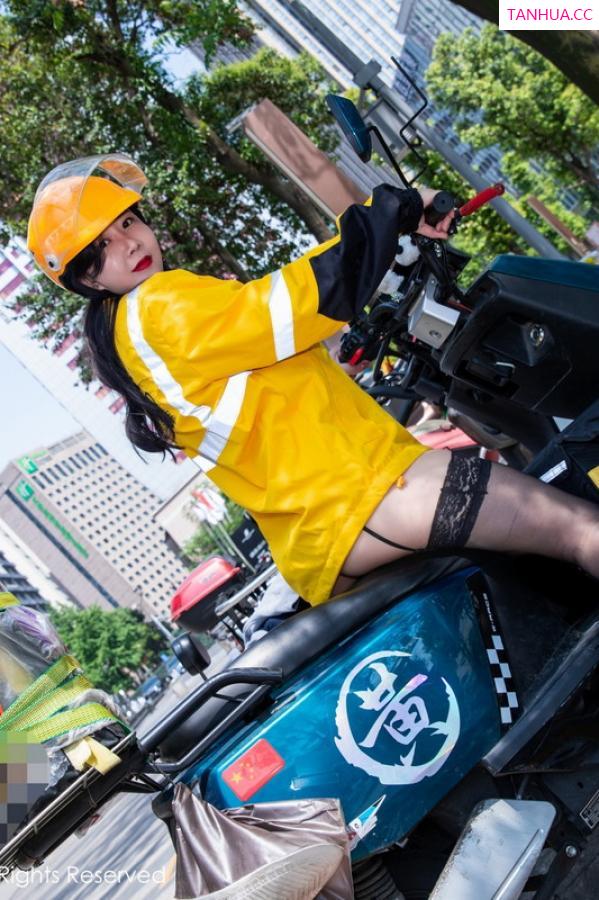 王格 王婉悠 [XiuRen]高清写真图 2023.07.18 No.7093 王婉悠Queen 情趣黑丝第4张图片